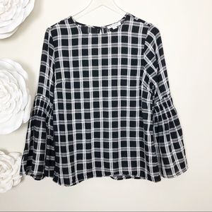 Cute Bell sleeve top
